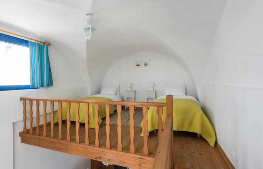 Santorini Traditional Suites Vóthon Eksteriør billede